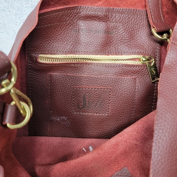 Sseko | Adjustable Strap Ring Handle Leather Bag - Picture 2 of 9